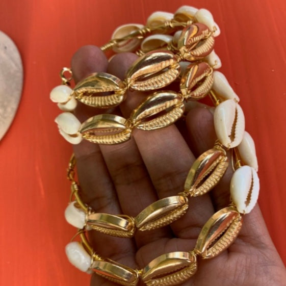 Gold and Natural Bangle Earnings